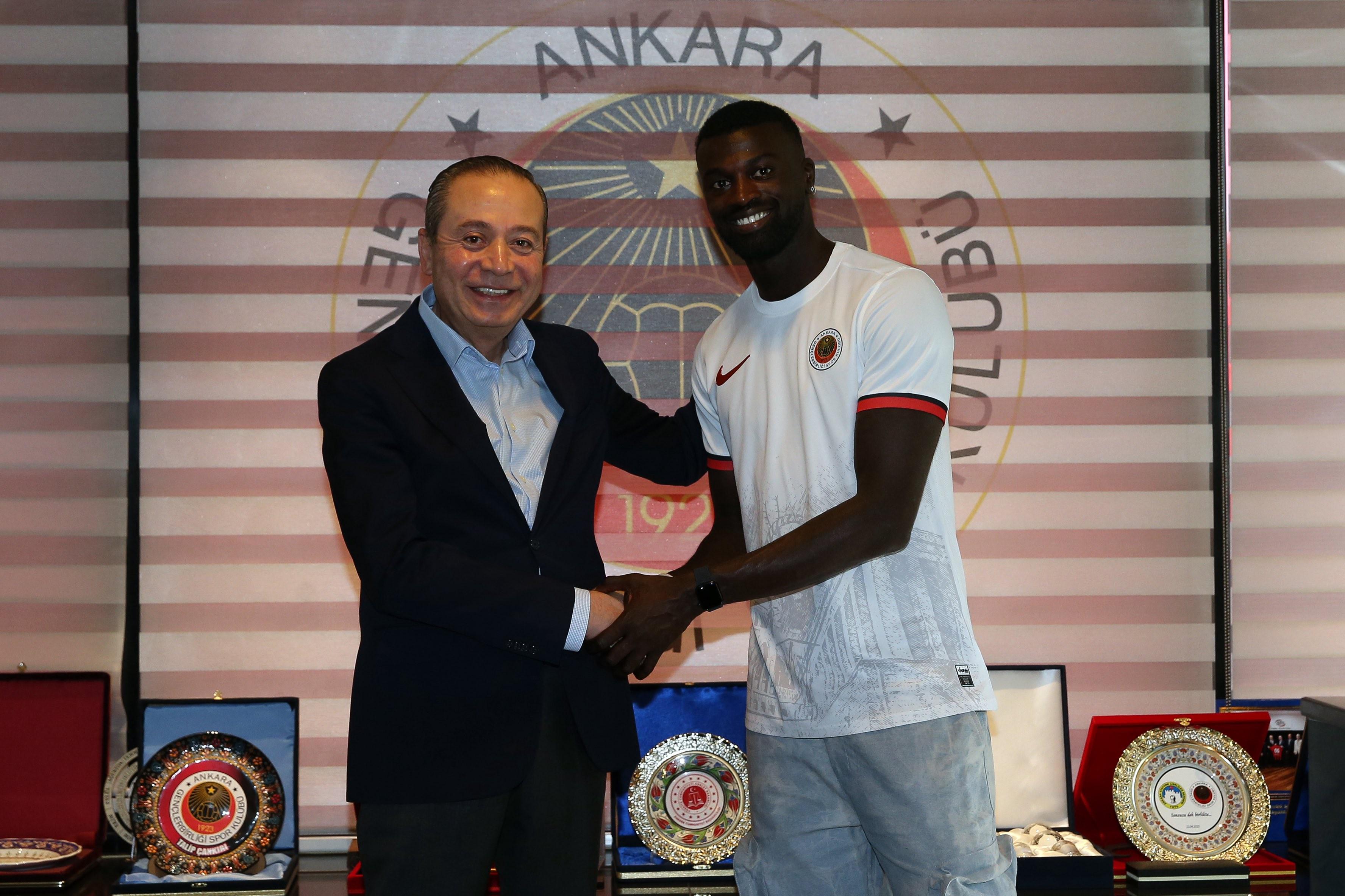 双方签约两, 赛季曾效力